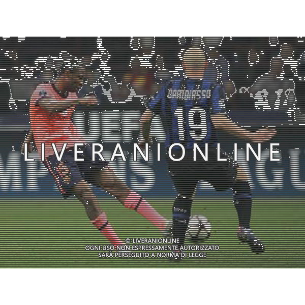 Milano 20-04-2010 Champions League 2009/2010 inter-barcellona 3:1 nella foto seydou keita e esteban cambiasso ph marco luzzani/ag aldo liverani s.a.s.