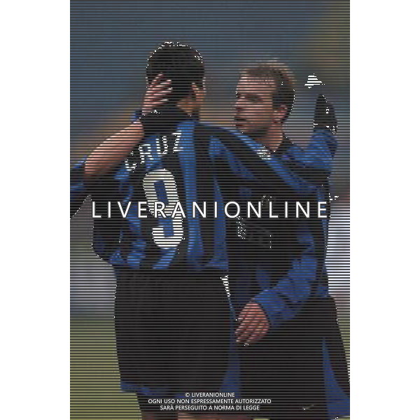 MILANO 21/01/04 TIM CUP 2003/04 INTER- UDINESE nella foto cruz julio con van der meyde andy* ag.aldo liverani