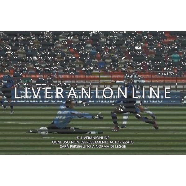 MILANO 21/01/04 TIM CUP 2003/04 INTER- UDINESE nella foto gol mrtins obafemi* ag.aldo liverani