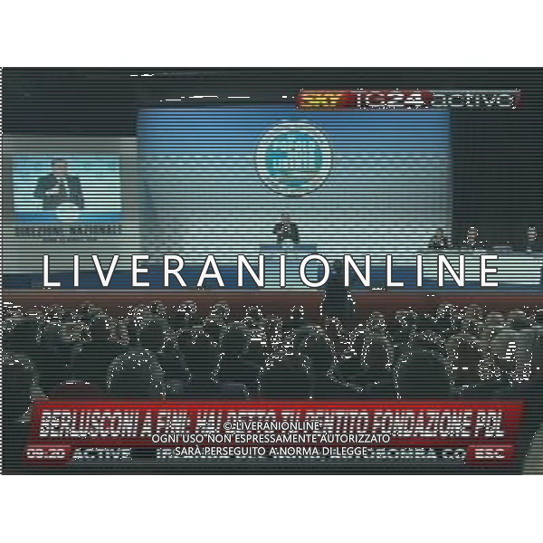 ROMA 22/04/2010 CONGRESSO DE IL POPOLO DELLA LIBERTA\' DIREZIONE NAZIONALE NELLA FOTO: LA LITE TRA IL PRESIDENTE DELLA CAMERA GIANFRANCO FINI E IL PRESIDENTE DEL CONSIGLIO SILVIO BERLUSCONI PH.AGENZIA ALDO LIVERANI SAS OBBLIGATORIO CITARE LA FONTE TELEVISIVA SKY TG24 ACTIVE