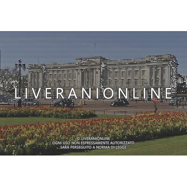 Buckingham Palace in London with spring flowers ©Photoshot/Agenzia Aldo Liverani Sas - ITALY ONLY - LONDRA