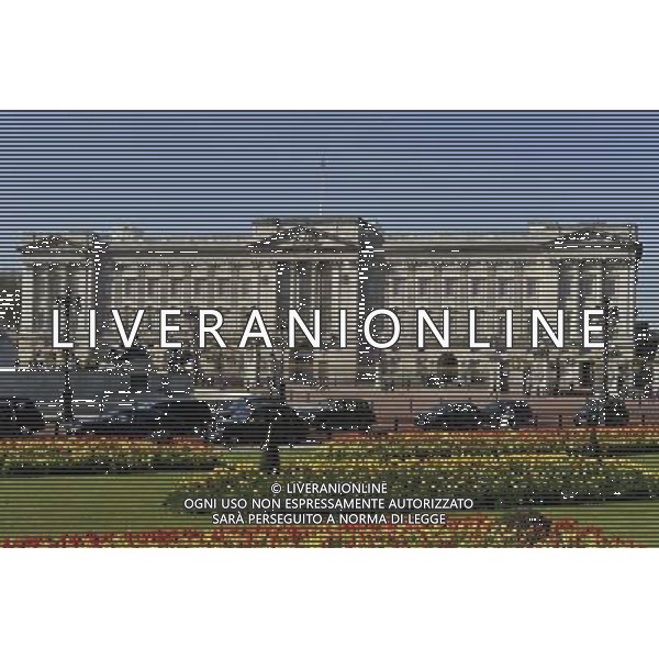 Buckingham Palace in London with spring flowers ©Photoshot/Agenzia Aldo Liverani Sas - ITALY ONLY - LONDRA