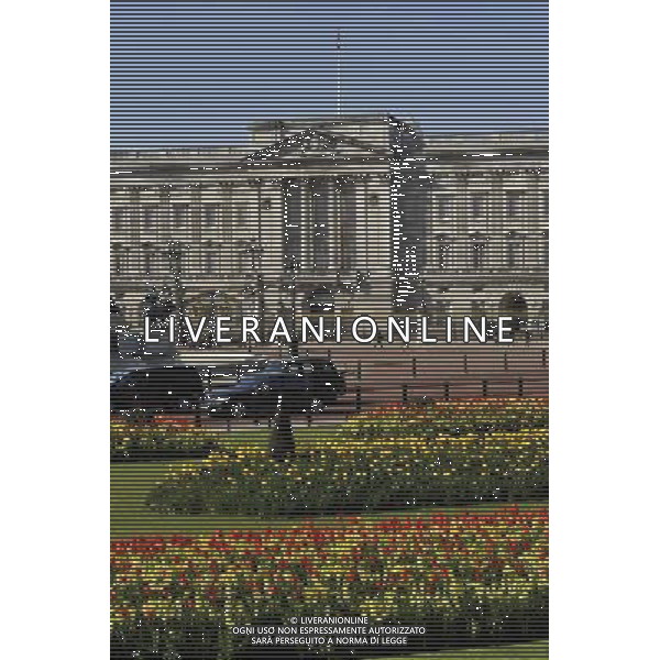Buckingham Palace in London with spring flowers ©Photoshot/Agenzia Aldo Liverani Sas - ITALY ONLY - LONDRA