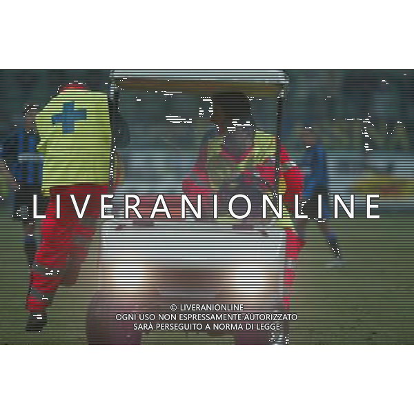 milano 21/01/04 inter-udinese coppa italia tim cup nella foto auto lettiga ph junior belardo / ag aldo liverani s.a.s