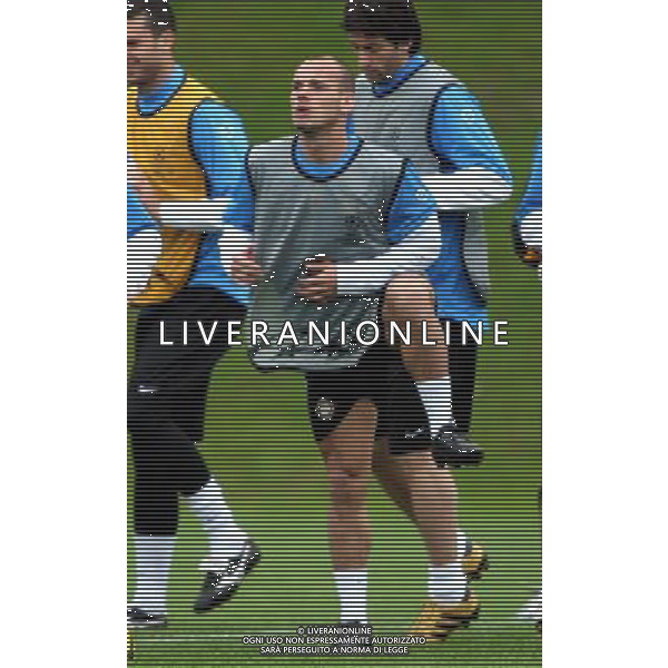 APPIANO GENTILE (CO) 27/4/2010 ALLENAMENTO DELL\' INTER PRIMA DELLA PARTENZA PER INCONTRARE IL BARCELLONA IN CHAMPIONS LEAGUE NELLA FOTO WESLEY SNEIJDER ©ROMANO/AGENZIA ALDO LIVERANI SAS