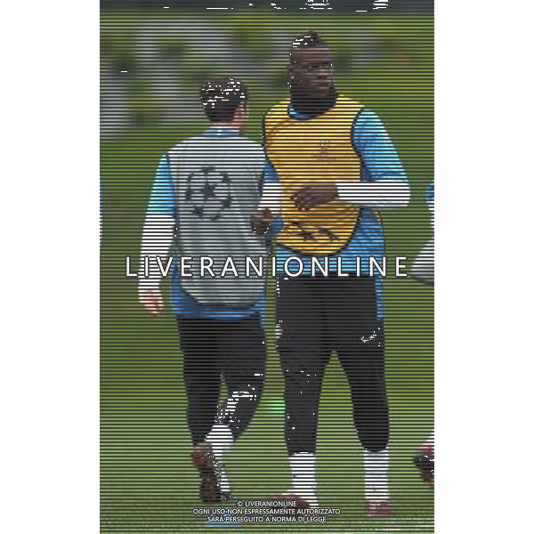 APPIANO GENTILE (CO) 27/4/2010 ALLENAMENTO DELL\' INTER PRIMA DELLA PARTENZA PER INCONTRARE IL BARCELLONA IN CHAMPIONS LEAGUE NELLA FOTO MARIO BALOTELLI ©ROMANO/AGENZIA ALDO LIVERANI SAS