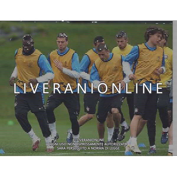 APPIANO GENTILE (CO) 27/4/2010 ALLENAMENTO DELL\' INTER PRIMA DELLA PARTENZA PER INCONTRARE IL BARCELLONA IN CHAMPIONS LEAGUE NELLA FOTO MARIO BALOTELLI DURANTE L\'ALLENAMENTO DI GRUPPO ©ROMANO/AGENZIA ALDO LIVERANI SAS