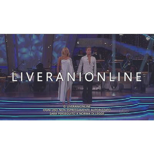 programma tv: \' Dancing with the Stars 2010 - Season 10 - Week 5. ( Ballando con le stelle - versione inglese) Pictured: Pamela Anderson and Damian Whitewood © PLANET PHOTOS - Ag. Aldo Liverani sas ITALY ONLY 