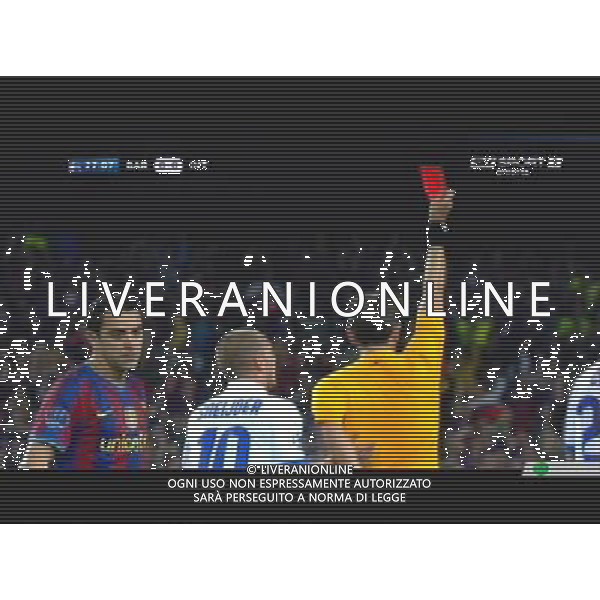 Barcellona-Inter Champions League 2009/2010 Semifinale Ritorno Barcellona - 28.04.2010 Nella Foto: il cartellino rosso per l\'espulsione di thiago motta - IMMAGINI TELEVISIVE obbigatorio citare la fonte televisiva (SKYSPORT) ©Agenzia Aldo Liverani Sas