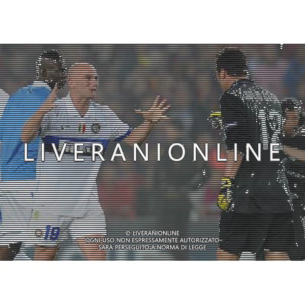 Champions League 2009/2010 Semifinale Ritorno Barcellona - 28.04.2010 Barcellona-Inter Nella Foto:CAMBIASSO E JULIO CESAR ESULTANO /Ph.Vitez-Ag. Aldo Liverani