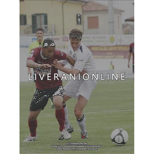 PORTOGRUARO (VE) 02/05/2010 PRIMA DIVISIONE LEGA PRO PORTOGRUAROSUMMAGA-COSENZA NELLA FOTO:ESPINAL VINICIO E MAGGIOLINI TIZIANO FOTO PAOLA GARBUIO/AG.ALDO LIVERANI