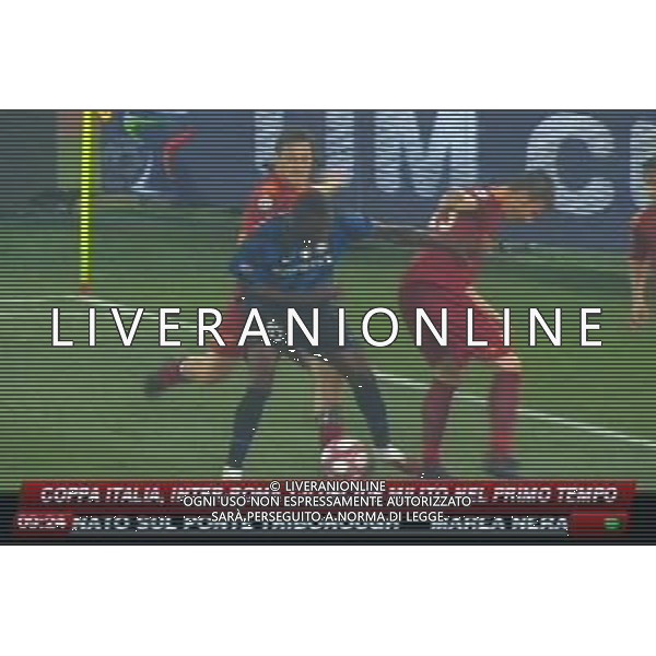 ROMA FINALE DI TIMCUP 2009/2010 ROMA INTER IL FALLO DA ESPULSIONE DI FRANCESCO TOTTI SU MARIO BALOTELLI obbligatorio citare la fonte televisiva sky tg24 PH.ALDO LIVERANI SAS