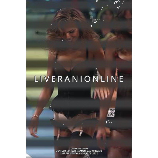 IL BALLETTO SEXY NELL\'ULTIMA PUNTATA DE \' L\'ISOLA DEI FAMOSI 7 - NICARAGUA\' nella foto: NINA SENICAR © Antonio Sorano - Ag. Aldo Liverani sas