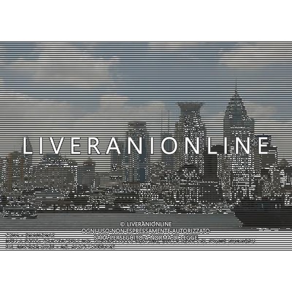 CINA - SHANGHAI 2010 NELLA FOTO: GRATTACIELI NEL DISTRETTO DI PUDONG, SULLA RIVA DEL FIUME HUANGPU DI FRONTE AL BUND DI SHANGAI PH. ANDREA BUSI