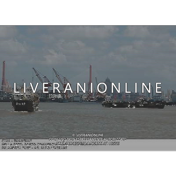 CINA - SHANGHAI 2010 NELLA FOTO: PORTO COMMERCIALE NEL FIUME HUANGPU PH. ANDREA BUSI