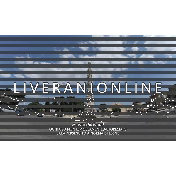 Cittˆ di Lecce Lecce - Maggio 2010 Nella Foto:Rotonda dell\'Obelisco /Ph.Vitez-Ag. Aldo Liverani