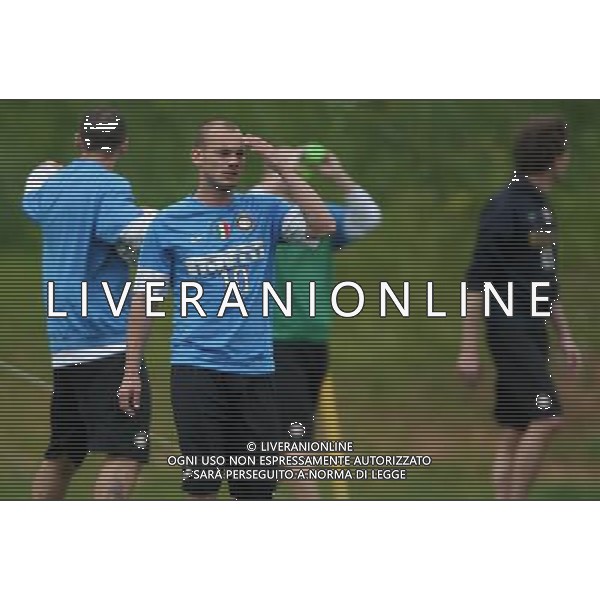 APPIANO GENTILE (CO) 18/5/2010 LA PINETINA, CENTRO SPORTIVO ANGELO MORATTI ALLENAMENTO DELL\'INTER F.C. IN VISTA DELLA FINALE DI CHAMPIONS LEAGUE DI MADRID NELLA FOTO WESLEY SNEIJDER FOTO ROMANO/AG ALDO LIVERANI