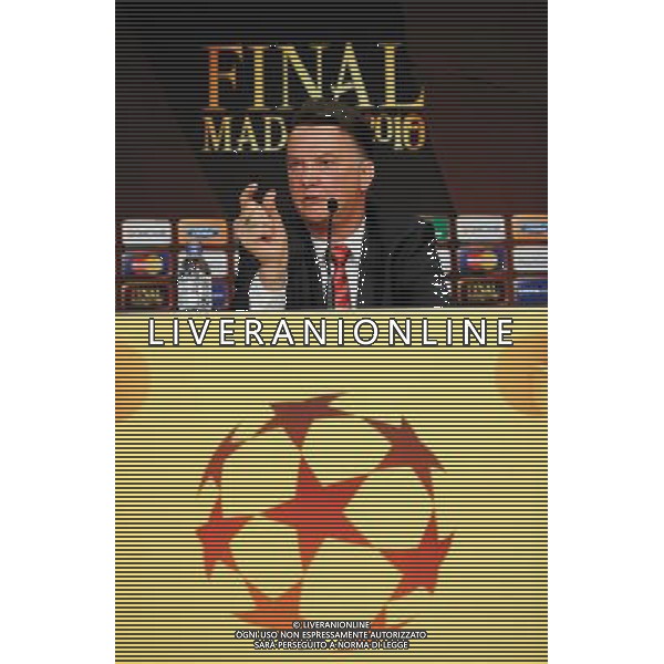 MADRID, SPAIN - MAY 21: In the handout image provided by UEFA, manager Louis van Gaal looks on during the Bayern Munich Press Conference prior to the UEFA Champions League Final match versus Inter Milan at the Estadio Santiago Bernabeu on May 21, 2010 in Madrid, Spain. MADRID, Spagna - 21 maggio: CALCIO SPORT NELLA FOTO L\'allenatore del Bayern Monaco Louis van Gaal durante la Conferenza stampa prima della finale di UEFA Champions League contro l\'Inter al Estadio Santiago Madrid ph. UEFA/ALDO LIVERANI ONLY ITALY *** Local Caption *** Louis van Gaal