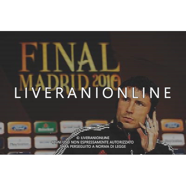 MADRID, SPAIN - MAY 21: In the handout image provided by UEFA, captain Mark van Bommel looks on during the Bayern Munich Press Conference prior to the UEFA Champions League Final match versus Inter Milan at the Estadio Santiago Bernabeu on May 21, 2010 in Madrid, Spain. MADRID, Spagna - 21 maggio: CALCIO SPORT NELLA FOTO il centrocampista Mark van Bommel del Bayern Monaco durante la Conferenza stampa prima della finale di UEFA Champions League contro l\'Inter al Estadio Santiago Madrid ph. UEFA/ALDO LIVERANI ONLY ITALY *** Local Caption *** Mark van Bommel