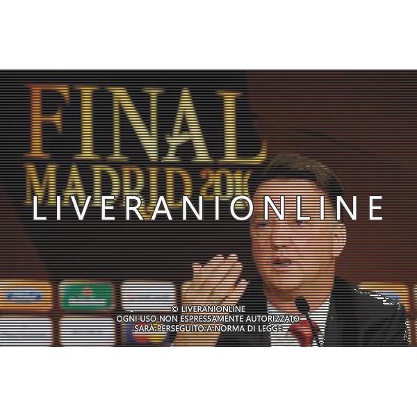 MADRID, SPAIN - MAY 21: In the handout image provided by UEFA, manager Louis van Gaal looks on during the Bayern Munich Press Conference prior to the UEFA Champions League Final match versus Inter Milan at the Estadio Santiago Bernabeu on May 21, 2010 in Madrid, Spain. MADRID, Spagna - 21 maggio: CALCIO SPORT NELLA FOTO L\'allenatore del Bayern Monaco Louis van Gaal durante la Conferenza stampa prima della finale di UEFA Champions League contro l\'Inter al Estadio Santiago Madrid ph. UEFA/ALDO LIVERANI ONLY ITALY *** Local Caption *** Louis van Gaal