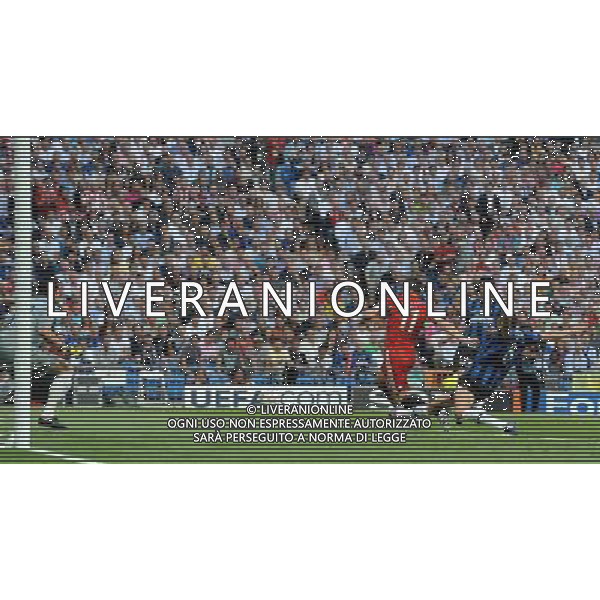 Champions League 2009/2010 Finale Madrid (Santiago Bernabeu) - 22.05.2010 FC Bayern Monaco- FC Inter Nella Foto:OCCASIONE OLIC ANTICIPATO DA LUCIO /Ph.Vitez-Ag. Aldo Liverani