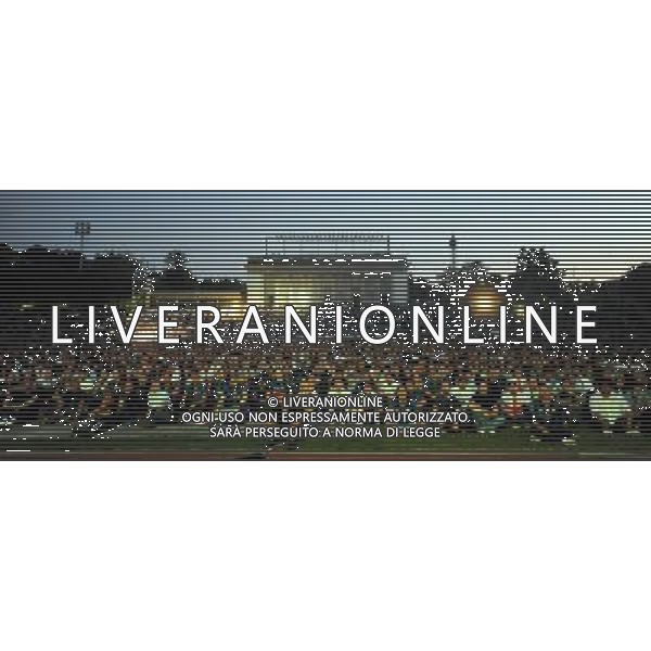 MILANO 22/5/2010 MAXISCHERMO ALL\' ARENA CIVICA PER SEGUIRE LA FINALE DI CHAMPIONS LEAGUE INTER-BAYER FOTO ROMANO/AG ALDO LIVERANI