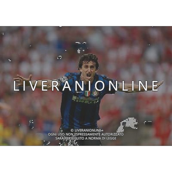 MADRID 22/05/2010 BAYERN MONACO-INTER FINALE DI CHAMPIONS LEAGUE NELLA FOTO ABBRACCI INTER DOPO IL GOL DI DIEGO MILITO ALTERPHOTOS/Alvaro Hernandez -AG ALDO LIVERANI