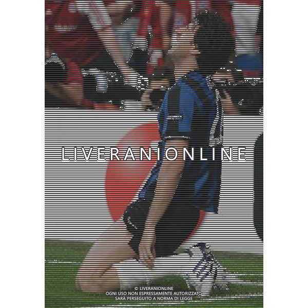 MADRID 22/05/2010 BAYERN MONACO-INTER FINALE DI CHAMPIONS LEAGUE NELLA FOTO ABBRACCI INTER DOPO IL GOL DI DIEGO MILITO ALTERPHOTOS/Alvaro Hernandez -AG ALDO LIVERANI
