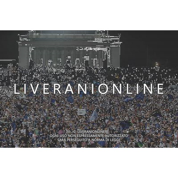 MILANO 22/5/2010 MAXISCHERMO ALL\' ARENA CIVICA PER SEGUIRE LA FINALE DI CHAMPIONS LEAGUE INTER-BAYER FOTO ROMANO/AG ALDO LIVERANI