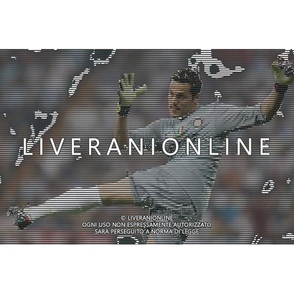 Internazionale Milan\'s Julio Cesar during UEFA Champions League final. May 22, 2010. (ALTERPHOTOS/Alvaro Hernandez) /Agenzia Aldo Liverani Sas - ITALY ONLY - Bayern Monaco - FC Inter Finale Champions League 2009/2010 Madrid (Stadio Santiago Bernabeu)