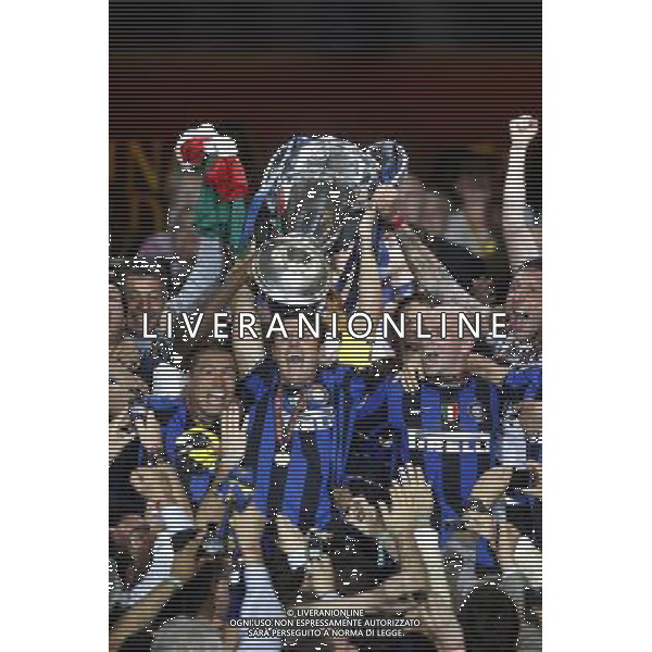 Internazionale Milan\'s players celebrate the victory in the UEFA Champions League final. May 22, 2010. (ALTERPHOTOS/Alvaro Hernandez) /Agenzia Aldo Liverani Sas - ITALY ONLY - Bayern Monaco- FC Inter Finale Champions League 2009/2010 Madrid (Stadio Santiago Bernabeu)