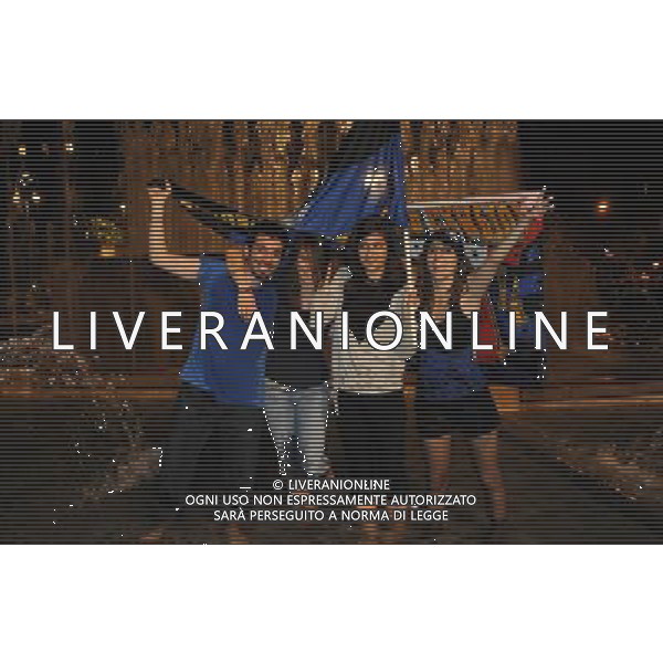 MILANO 22/5/2010 TIFOSI DELL\' INTER FESTEGGIANO IN PIAZZA CASTELLO FOTO ROMANO/AG ALDO LIVERANI