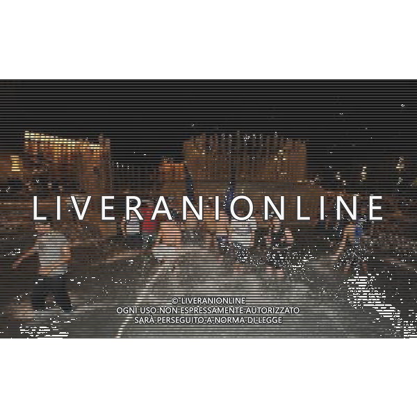 MILANO 22/5/2010 TIFOSI DELL\' INTER FESTEGGIANO IN PIAZZA CASTELLO FOTO ROMANO/AG ALDO LIVERANI