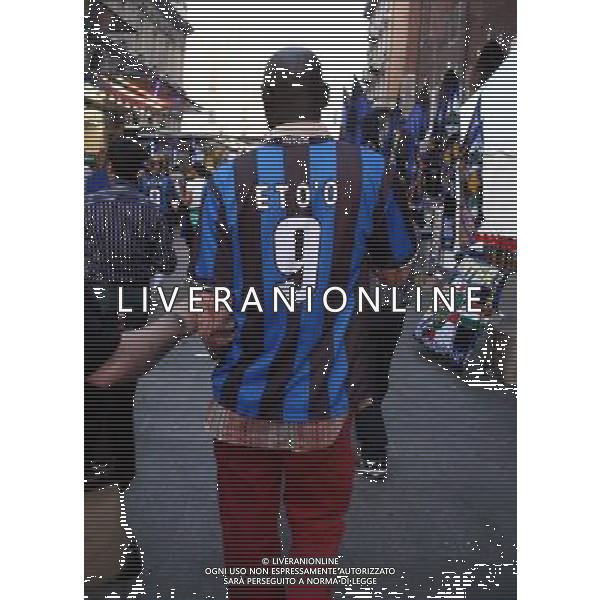 FESTEGGIAMENTI PER LA VITTORIA IN CHAMPIONS LEAGUE DELL\' INTER CALCIO A MADRID CONTRO IL BAYERN MONACO MILANO - PIAZZA DUOMO foto Antonio Sorano - Ag. Aldo Liverani sas