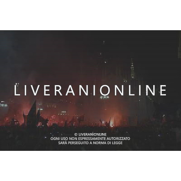 FESTEGGIAMENTI PER LA VITTORIA IN CHAMPIONS LEAGUE DELL\' INTER CALCIO A MADRID CONTRO IL BAYERN MONACO MILANO - PIAZZA DUOMO foto Antonio Sorano - Ag. Aldo Liverani sas