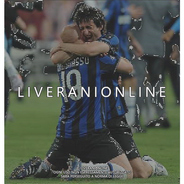 Champions League 2009/2010 Finale Madrid (Santiago Bernabeu) - 22.05.2010 FC Bayern Monaco- FC Inter Nella Foto:MILITO DIEGO-CAMBIASSO ESTEBAN /Ph.Vitez-Ag. Aldo Liverani