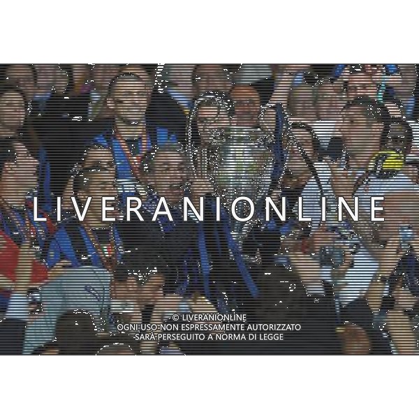 Champions League 2009/2010 Finale Madrid (Santiago Bernabeu) - 22.05.2010 FC Bayern Monaco- FC Inter Nella Foto:MORATTI MASSIMO CON LA COPPA /Ph.Vitez-Ag. Aldo Liverani