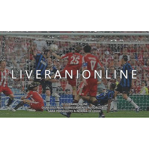 Champions League 2009/2010 Finale Madrid (Santiago Bernabeu) - 22.05.2010 FC Bayern Monaco- FC InterCHIVU SALVA SU TIRO DI MULLER Nella Foto: /Ph.Vitez-Ag. Aldo Liverani