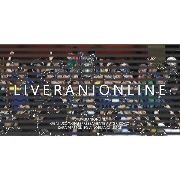 Champions League 2009/2010 Finale Madrid (Santiago Bernabeu) - 22.05.2010 FC Bayern Monaco- FC Inter Nella Foto:ZANETTI JAVIER PREMIAZIONE /Ph.Vitez-Ag. Aldo Liverani