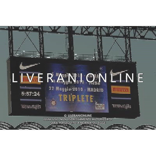 MILANO STADIO MEAZZA SI SANSIRO 23/05/2010 FESTEGGIAMENTI DEI GIOCATORI DELL\' INTER CON I TIFOSI PER LA CONQUISTA DELLA COPPA DELLA CHAMPIONS LEAGUE DOPO IL RIENTRO DA MADRID NELLA FOTO TABELLONE LUMINOSO ©ROMANO/AGENZIA ALDO LIVERANI SAS