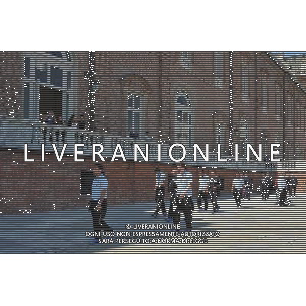 23-05-2010 Venaria Reale (To) Sport-Calcio Nazionale Italiana alla Reggia di Venaria Reale Nella foto: I giocatori sfilano davanti la reggia ©Manuela Viganti/ALDO LIVERANI