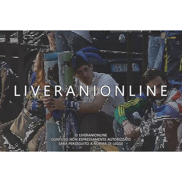 RITORNO A CASA DEI TIFOSI DELL\'INTER CALCIO DOPO LA FESTA ALLO STADIO MEAZZA DI SANSIRO A MILANO PER LA VINCITA DELLA CHAMPIONS LEAGUE CONTRO IL BAYERN MONACO A MADRID foto Antonio Sorano - Ag. Aldo Liverani sas