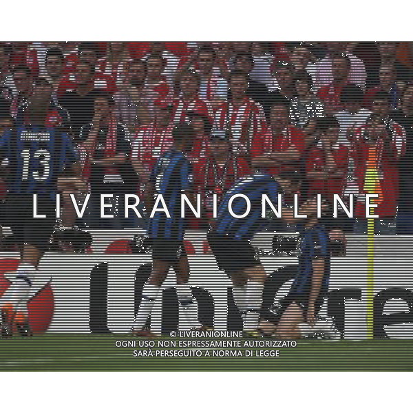 firo CALCIO SPORT Fu§ball Fussball 22.05.2010 Champions League Finale BAYERN MONACO INTER FC Bayern MŸnchen - Inter Mailand, 0:2 Champions League Sieger Inter Mailand nella foto l\'esultanza di Diego Milito dopo il gol ph:firosportfoto/ALDO LIVERANI ITALY ONLY