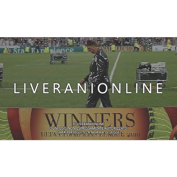 firo CALCIO SPORT Fu§ball Fussball 22.05.2010 Champions League Finale BAYERN MONACO INTER FC Bayern MŸnchen - Inter Mailand, 0:2 Champions League Sieger Inter Mailand nella foto delusione Louis van Gaal ph:firosportfoto/ALDO LIVERANI ITALY ONLY