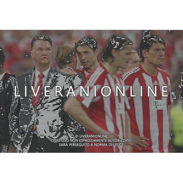 firo CALCIO SPORT Fu§ball Fussball 22.05.2010 Champions League Finale BAYERN MONACO INTER FC Bayern MŸnchen - Inter Mailand, 0:2 Champions League Sieger Inter Mailand nella foto delusione Louis van Gaal ph:firosportfoto/ALDO LIVERANI ITALY ONLY