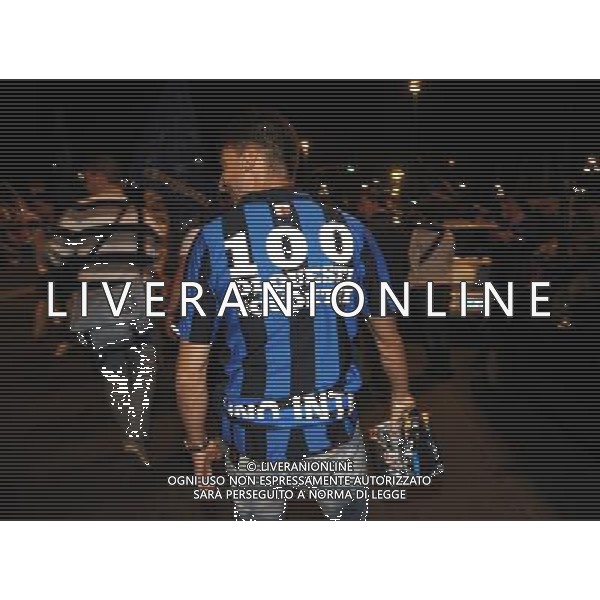 MILANO 22/5/2010 TIFOSI DELL\' INTER FESTEGGIANO IN PIAZZA CASTELLO FOTO ROMANO/AG ALDO LIVERANI