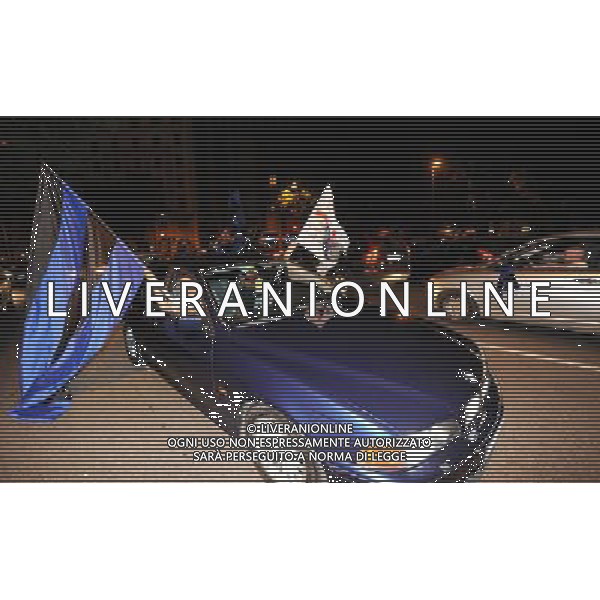 MILANO 22/5/2010 TIFOSI DELL\' INTER FESTEGGIANO IN PIAZZA CASTELLO FOTO ROMANO/AG ALDO LIVERANI