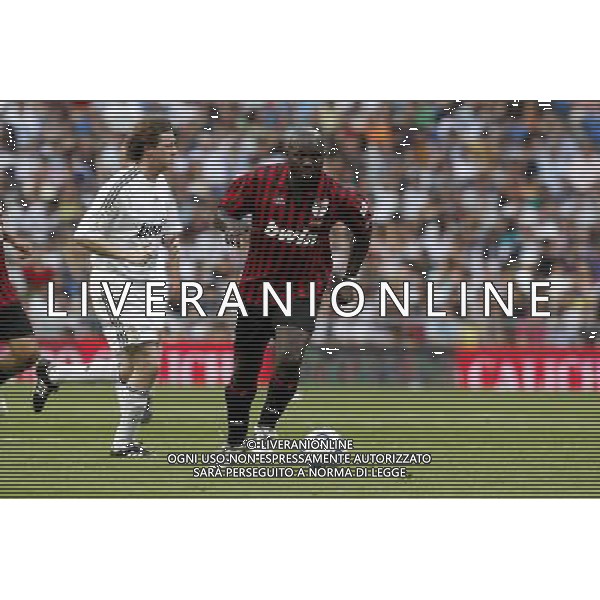 Madrid (30/05/10).- Estadio Santiago Bernabeu. Corazon Classic Match 2010 Real Madrid Veteranos 4- Milan Glorie 3 George Weah. Photo: Alex Cid-Fuentes/ ALFAQUI ©AG . ALDO LIVERANI SAS ONLY ITALY