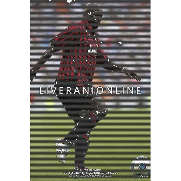 Madrid (30/05/10).- Estadio Santiago Bernabeu. Corazon Classic Match 2010 Real Madrid Veteranos 4- Milan Glorie 3 George Weah. Photo: Alex Cid-Fuentes/ ALFAQUI ©AG . ALDO LIVERANI SAS ONLY ITALY