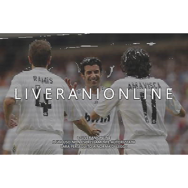 Madrid (30/05/10).- Estadio Santiago Bernabeu. Corazon Classic Match 2010 Real Madrid Veteranos 4- Milan Glorie 3 Luis Miguel Ramis, Luis Figo y Jose Emilio Amavisca. Photo: Alex Cid-Fuentes/ ALFAQUI ©AG . ALDO LIVERANI SAS ONLY ITALY